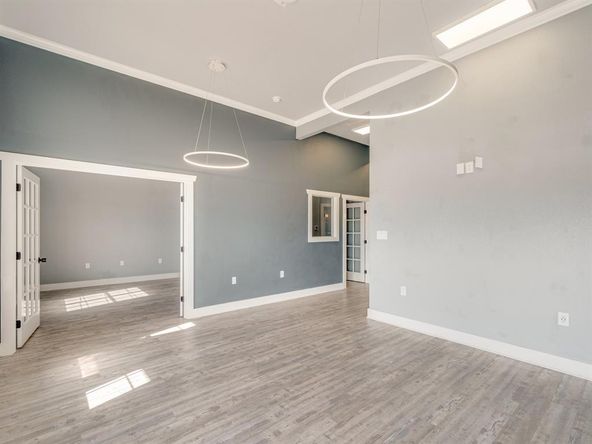 525 E Main St, Midlothian, TX 76065